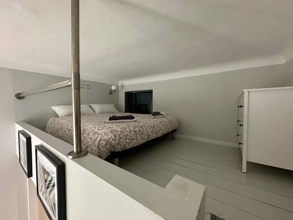Lovely Flat In Early 20Th Century Building Mailand